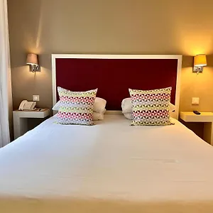 3* Hotel Kyriad 18 - Porte De Clignancourt - Montmartre